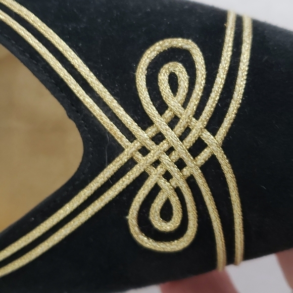 Evan Picone ATLANTIS Sexy Gorgeous Black Suede Gold Trim Pumps 7AA  In Box EUC - Picture 11 of 16